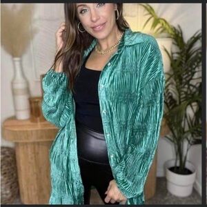 BiBi Emerald Green Button-Down Shirt